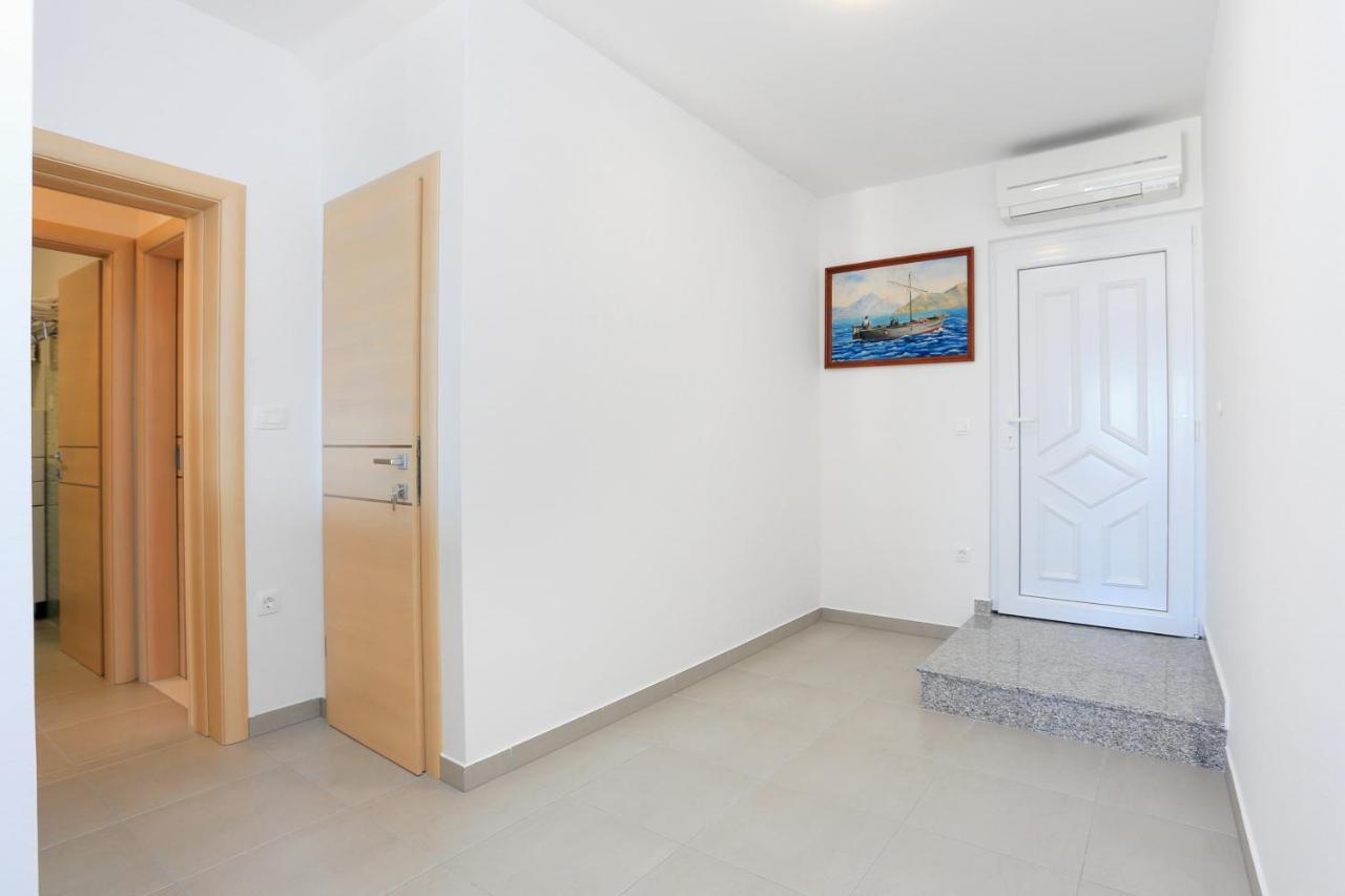 Apartments By The Sea Duce, Omis - 2737 외부 사진